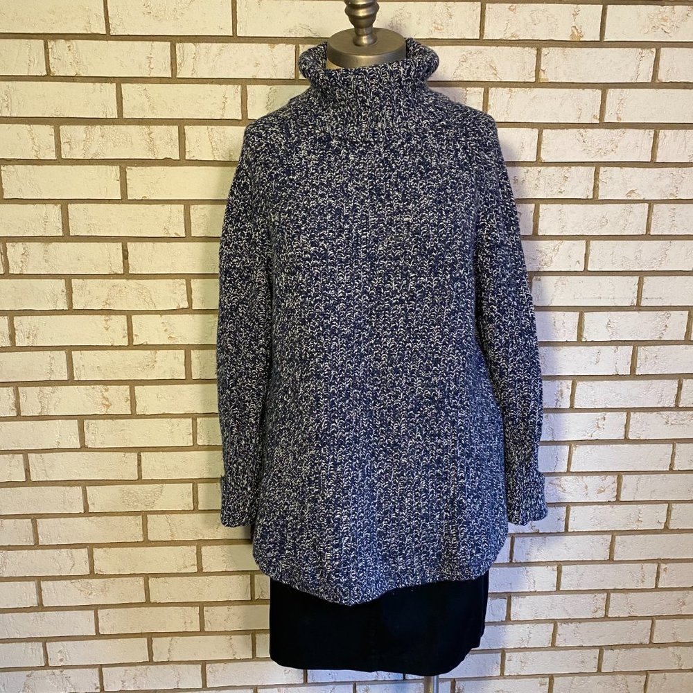 H&M | Navy turtle neck tunic sweater SZ L